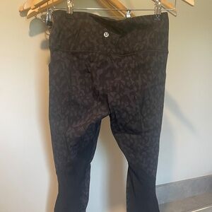 Camo crop leggings